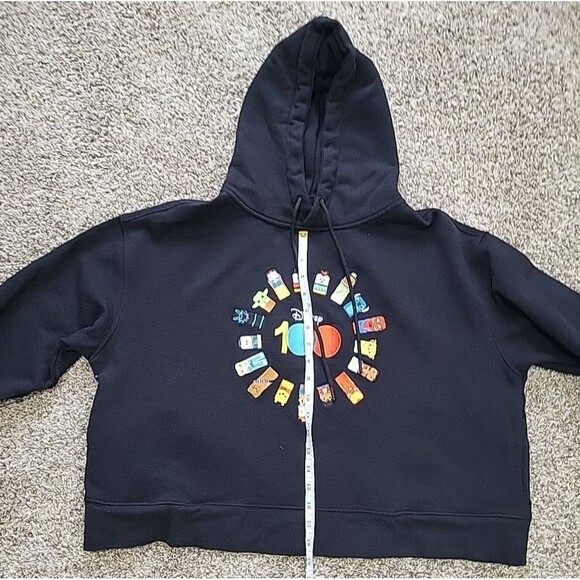Disney 100 Friend Cropped Hoodie Womens XL Black Pullover Embroidered Characters - Picture 11 of 16